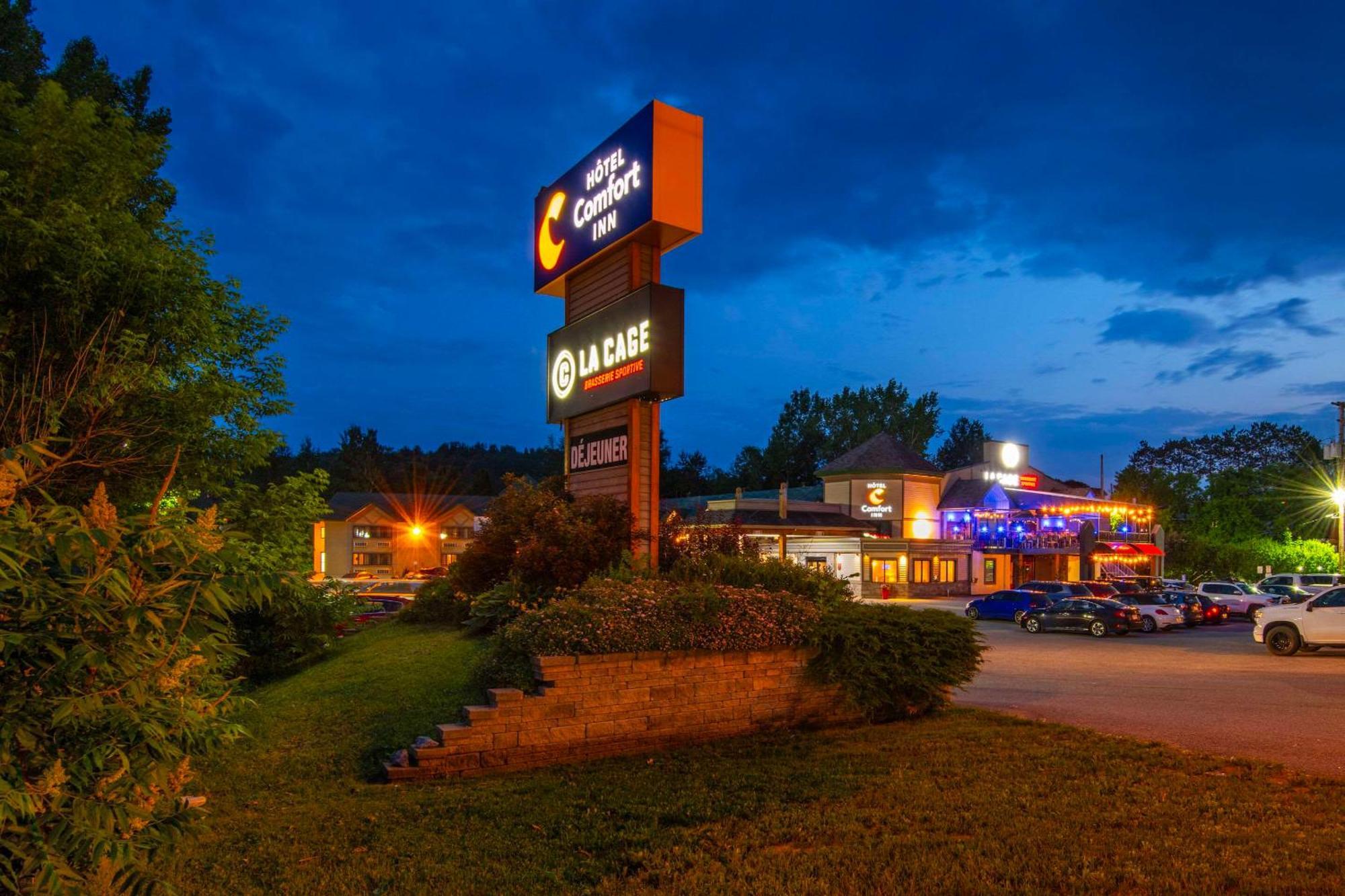Comfort Laurier Hotel 4*